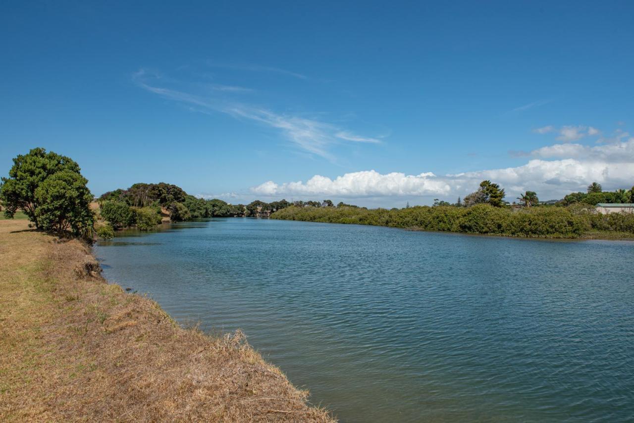 The Waterfront Ruakaka - Ruakaka Holiday Home Exterior foto